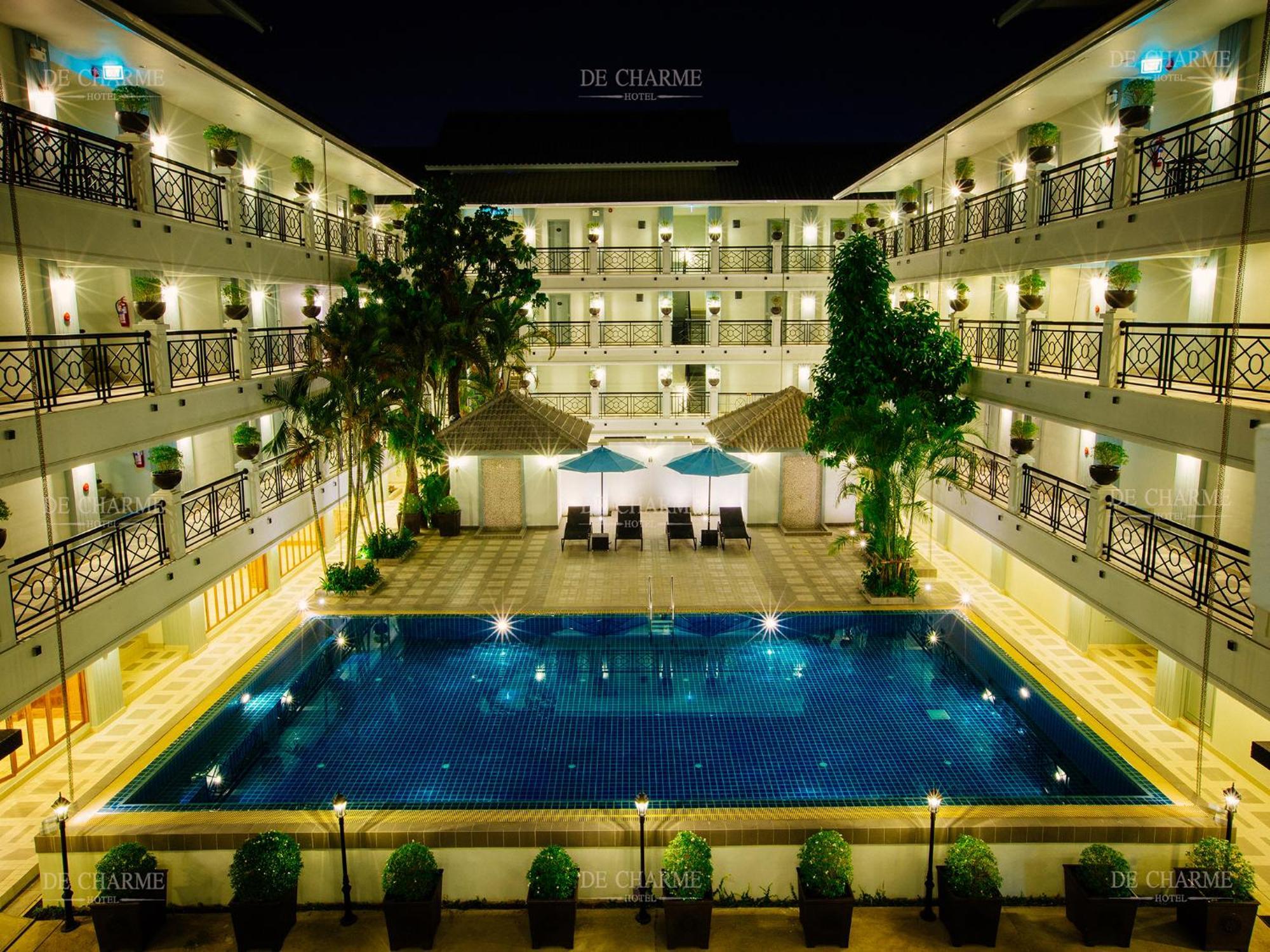 Decharme Hotel Чиангмай Екстериор снимка